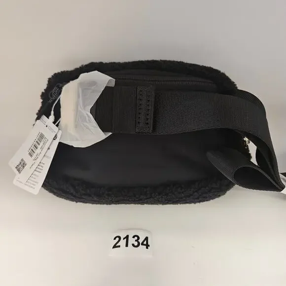 LULULEMON 2 LITER EVERYWHERE BELT BAG LARGE BLACK FLEECE NWT - Picture 2 of 6